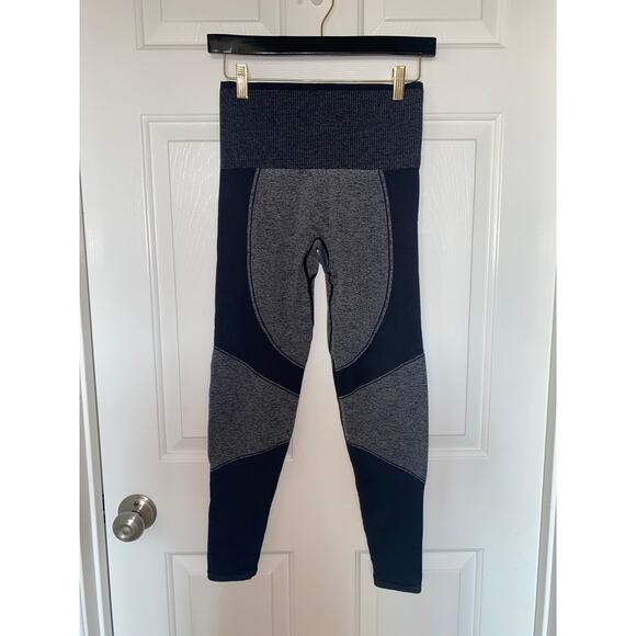Third Love Leggings  Black Gray Flex Seamless Compression Medium - Picture 1 of 3